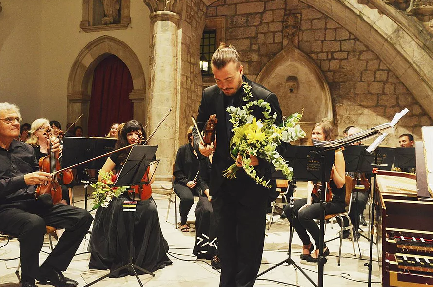 Dmitry Sinkovsky appeared as an artistic director of the Orlando Furioso Baroque Cycle which took place in Dubrovnik